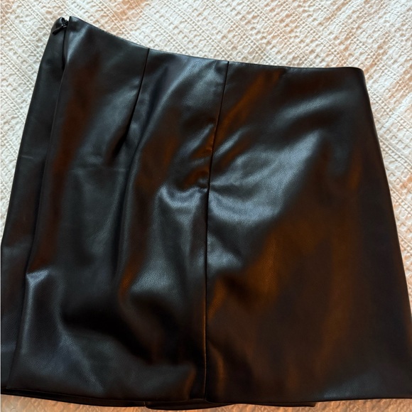 Avec Les Filles Dresses & Skirts - [M] Avec Les Filles Black Mini Pencil Skort